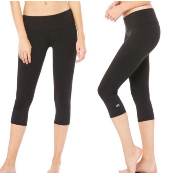 ALO Yoga Pants - Alo Yoga Black Crop Leggings Size XS